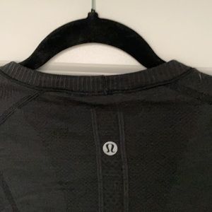 Lululemon swiftly tech long sleeve
